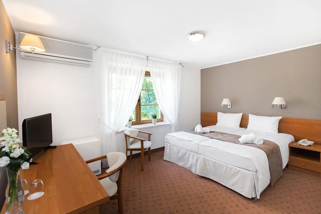 Hotel Debowa Gora Active & Spa Łąck Exterior foto